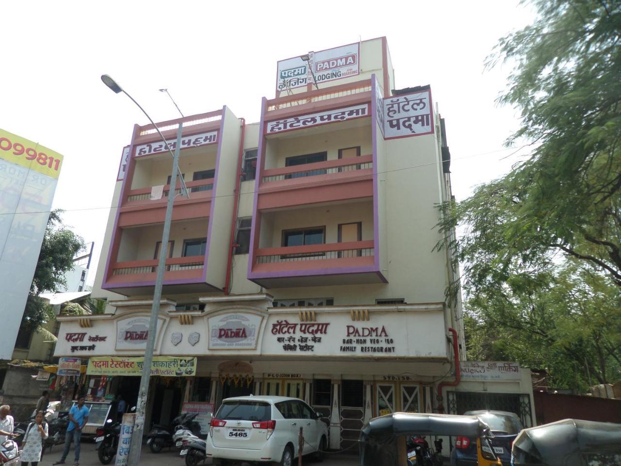 Hotel Padma Nashik Buitenkant foto